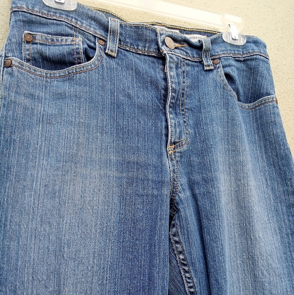 Old Navy Low Waist Stretch Jeans in Size 8 - Picture 4 of 7